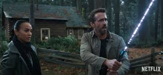 Überraschend, unangepasst, optimistisch und ganz nah dran: The Adam Project Trailer Stranger Things Director Goes Full Amblin