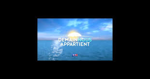 Alors que les sœurs daunier se promènent près du canal de sète, elles sont témoins d'un événement tragique. Demain Nous Appartient Qui Est Lola La Nouvelle Rivale De Chloe Purepeople