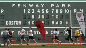 The 2013 Run Walk To Home Base Presented By New Balance Is A 9k Fundraising Run On Saturday M Massachusetts General Hospital Fun Family Activities Fenway Park