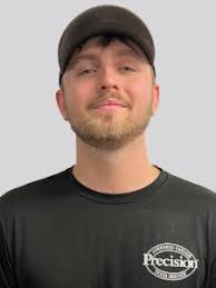 Noah Geer's Instagram, Twitter & Facebook