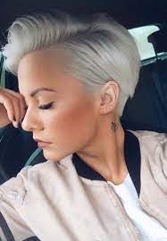 Here Are A Lot Of Fresh Haircut Ideas For Short Blonde Pixie Hairstyles To Get Trendy Hair Look Blonde Pixie Haircut Short Hair Styles Pixie Short Blonde Pixie