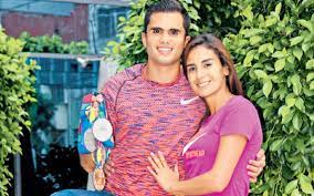 Precisó que ella ya lo había superado, que iván era un gran esposo y era feliz con su etapa de mamá, sin. Paola E Ivan Juntos Avanzan Para Ser Los Mejores Deportistas Y Padres El Sol De Mexico Noticias Deportes Gossip Columnas