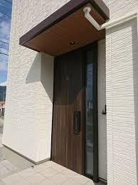家屋調査を終えて 絶対やだ 玄関庇 玄関ドア 現代的な玄関ドア