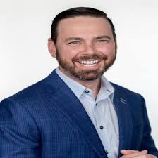 Dan Costantino's Instagram, Twitter & Facebook