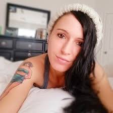 Ashley Pusateri's Instagram, Twitter & Facebook