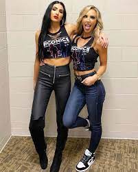 Последние твиты от billie kay (@billiekaywwe). Peyton Royce And Billie Kay In Denim Instagram Photos 09 12 2020 Hawtcelebs