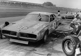 The dodge charger daytona engineering mule, #88 was among that caravan, along with technicians from chrysler, larry rathgeb, and buddy baker. Dodge Charger 1966 1977