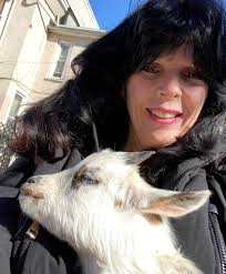 Beverly 'Bev' Henry (@bevhenryrealtor) • Instagram photos and videos