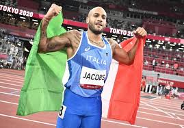 Ma i loro nomi, nel giro dei pochi minuti che hanno separato le rispettive medaglie d'oro alle olimpiadi di tokyo, sono diventati di rilevanza globale. 6n4lhlbo 6nnkm