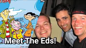 La serie ruota attorno ai tre migliori amici ed, edd e eddy, denominati colletivamente come gli ed, che vivono in un vicolo cieco suburbano nella città immaginaria di peach creek. The Voices Of Ed Edd N Eddy On Cartoon Network Youtube
