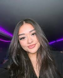 Jasmin Silva's Instagram, Twitter & Facebook