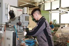 Erlernen sie systeme zu konzipieren, installieren und konfigurieren; 9 Taf Bei Robert Bosch Ag Salzburger Industrie
