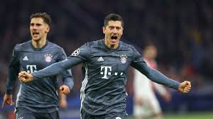 € * 29.04.1999 in malmö, schweden Zwei Rote Karten Zwei Elfmeter Sechs Tore Bayern Nach Spektakel Bei Ajax Gruppensieger Eurosport