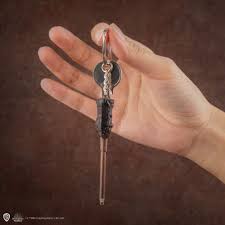 Comes with two cool fantastic beasts wands! Keyring Luminous Wand Harry Potter Cinereplicas Cinereplicas Usa