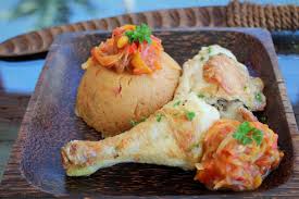 Amiwo Au Poulet Benin Afrique De L Ouest Ma Cuisine Bleu Combava Alimentation Cuisine Africaine Cuisine