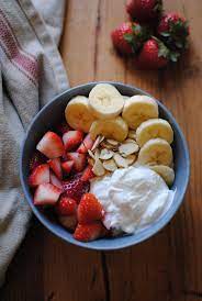 Vanilla Yogurt Bowl Recipes The Beachbody Blog Recipe Yogurt Bowl Recipe Healthy Bowls Recipes Food