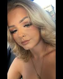 April Barrett ♡ (@_aprilbarrett) • Instagram photos and videos