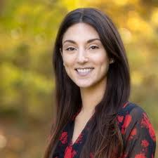 Meet: Chloe Kressel, LMSW. Chloe is a therapist at our Manhattan practice.