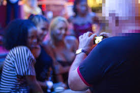 Le site internet reference y met 51 pays en asie, 23 en amérique du nord et 12 en amérique du sud (qui contient aussi trois territoires). Tourisme Sexuel Le Bordel Cache Des Quebecois La Presse