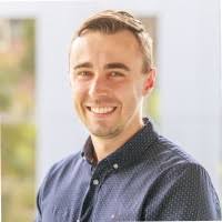 1100+ profilů „Shoesmith“