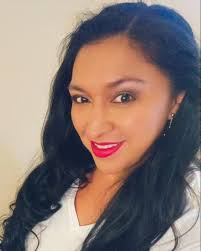 Claudia Grayson's Instagram, Twitter & Facebook