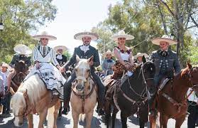 When salvador juarez my dear friend described this to me, no i did not believe him. Festejan La Tradicional Cabalgata De Sabado De Gloria Y La Quema De Judas En Zacatecas