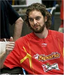Pau gasol sáez is a spanish professional basketball player for fc barcelona of the liga acb and the euroleague. Pau Gasol En Csi Miami