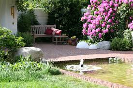 So wenig wie feng shui im raum, nicht wirken sollte, wie ein asiatisches restaurant. Westliches Feng Shui Zinsser Gartengestaltung Schwimmteiche Und Swimmingpools