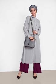 Alvina Buzgulu Tesettur Tunik Modelleri Moda Tesettur Giyim Moda Moda Stilleri Tunik