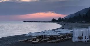 Am checkpoint reisen wir nicht aus georgien aus, sondern es wird unser übertritt ins besetzte gebiet #abchasien registriert. Reisebericht Abchasien Imposante Landschaft Zwischen Dem Schwarzen Meer Und Dem Kaukasus Sven Luca World