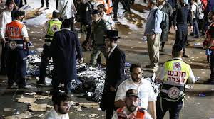 Chaotic scenes at site of deadly festival stampede. Ygasecdk8jsfom