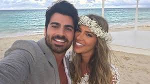 Adriana sant'anna contou que os filhos, rodrigo, de 4 anos, e linda, de 2, viram uma foto de. Ex Bbb Adriana Sant Anna Revela Possiveis Nomes De Bebe E Surpreende Tv Foco