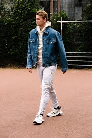 Afc ajax'ın u19 takımında forma giyen 16 yaşındaki hollandalı defans oyuncusu. 14 Matthijs De Ligt Ajax Annekee Molenaar New Age Issue Ideas New Age Soccer Players Sports Celebrities
