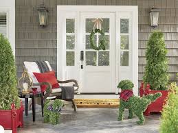 Using these ideas will help you decorate your front porch in an easy way. Christmas Porch Decorations 15 Holly Jolly Looks Grandin Road Blog