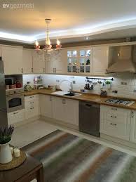 Hatice Hanimin Hatirasi Olan Esyalarla Sekillenen Harika Evi Evgezmesi Com Kitchendesign Ic Tasarim Mutfak Mutfak Mutfak Dolabi