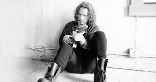 Jun 12, 2017 · chris' family are working closely with the medical examiner to determine the exact cause of his death. Meine Essenz Der Jugend Chris Cornell Ist Tot Anewfriend