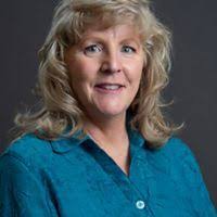 Elizabeth Roden's Instagram, Twitter & Facebook