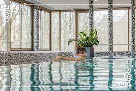 Le montgrand) les monts de lacaune offrent un avant goût de massif central tout en. Le Spa Espace Des Sources Chaudes Piscine Et Centre De Bien Etre