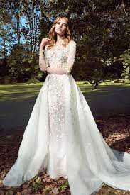 Make Like A Royal These Are The Best Long Sleeve Wedding Dresses To Shop Now Pengantin Wanita Pengantin Wanita India Pakaian Pernikahan