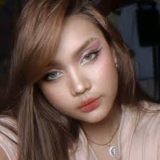 Kate Lopez (@ketcha14)