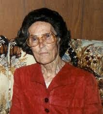 Pearl Vickers's Instagram, Twitter & Facebook