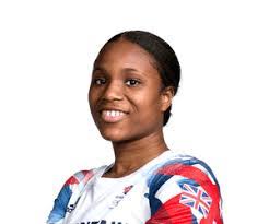 Caroline Dubois's Instagram, Twitter & Facebook