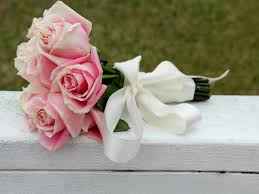 Peach garden roses star in this bouquet, sweet as iced peach tea and filled out with white peony, green viburnum, blush sweet pea and dusty miller. Use Silk Ribbon To Create A Wedding Bouquet How Tos Diy