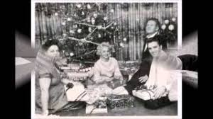 She was married to vernon presley.she died on august 14, 1958 in memphis, tennessee, usa. Little Wonders Elvis Presley And Gladys Presley Youtube
