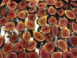 Prunes rouges victoria sechées au soleil entières dénoyautées, acide citrique organique. Comment Faire Secher Des Figues Au Soleil Ou Au Four Dans La Bulle De Manou