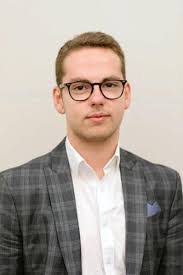 Patrick Schilling's Instagram, Twitter & Facebook