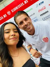 ale lopez (@alelopeznecaxa)