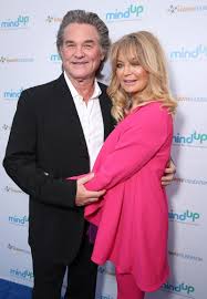 Boston russell, from kurt's previous marriage to season hubley, kate and oliver hudson, from goldie's previous marriage to bill hudson, and their son, wyatt, who they welcomed in 1986. Goldie Hawn Says Working With Kurt Russell On Christmas Chronicles 2 Was Like A Honeymoon