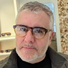 Last week, I traded my desk for a workbench at our Montblanc writing  instrument manufacture in Hamburg, immersing myself in the art of engraving  and polishing alongside our talented craftspeople.