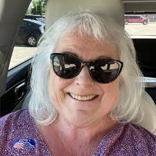 Mildred Nava's Instagram, Twitter & Facebook